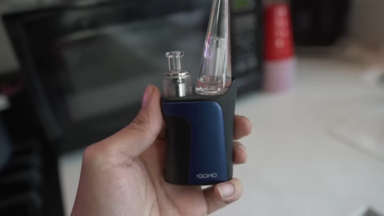 Traveling with Dabs Your Guide to Portable Dab Rig Essentials Hero