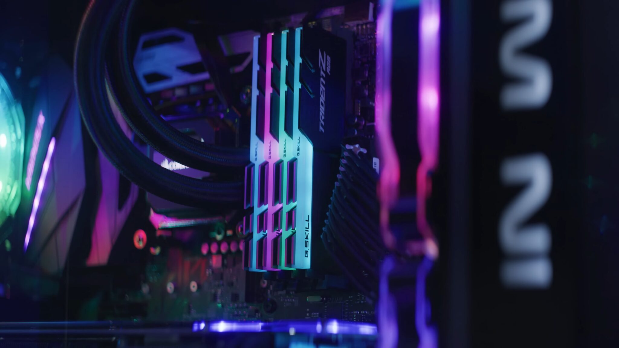 The RAM Battle: 16GB vs. 32GB - Which One Should You Choose?