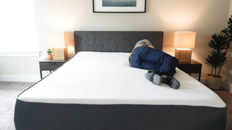 Memory Foam vs. Hybrid Mattress