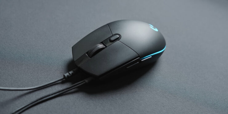 Wired vs Wireless Gaming Mouse - Aesthetics and Design